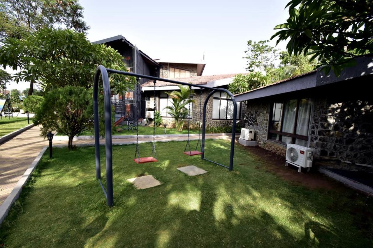 Caves County Resort Malegaon Eksteriør billede