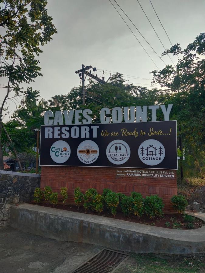 Caves County Resort Malegaon Eksteriør billede